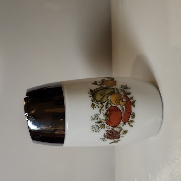 Vintage corningware spice of life milk glass 5 .5" sugar dispenser - Picture 6 of 6